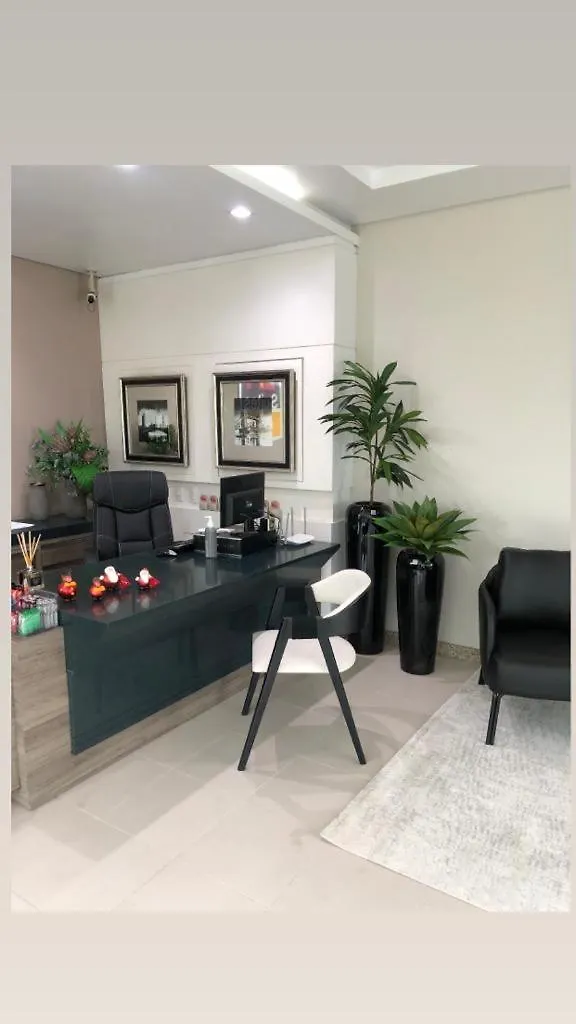 Br Suites Hotel Навегантис