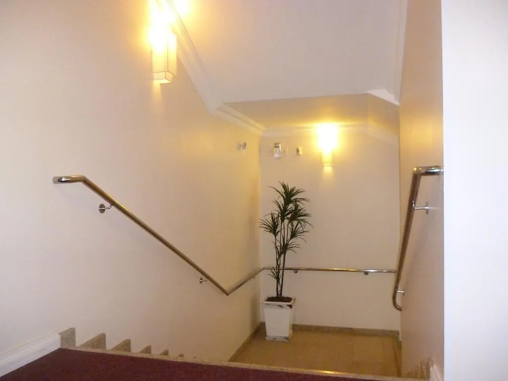 Br Suites Hotel Навегантис
